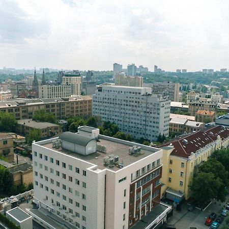 Квартира На Улице Деловая Kiev Bagian luar foto